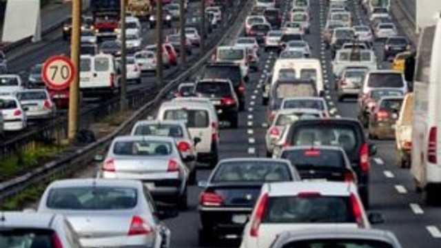 İstanbullu yine güne trafikle başladı
