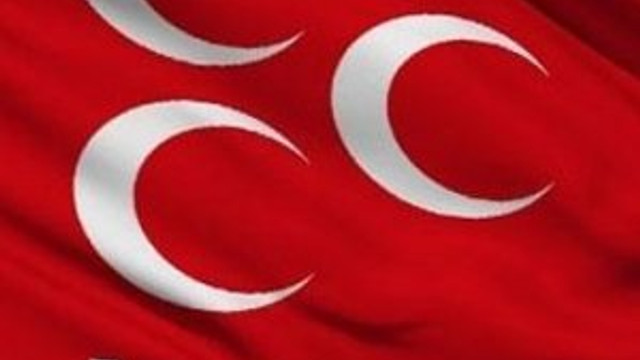 MHP ilçe teşkilatı görevden alındı