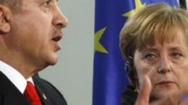 Cumhurbaşkanı Erdoğan ile Almanya Başbakan'ı Merkel'den sürpriz görüşme