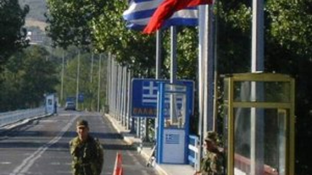 5 Türk daha Yunanistan'a kaçtı
