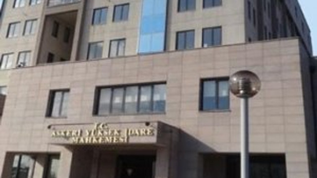 AYİM iki hakimi ihraç etti