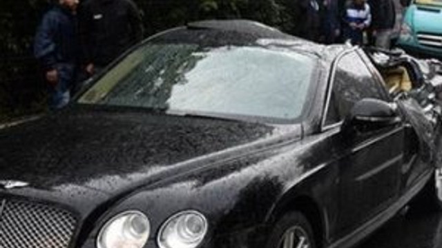 Bentley'i ezen beton mikseri şoförü yandı
