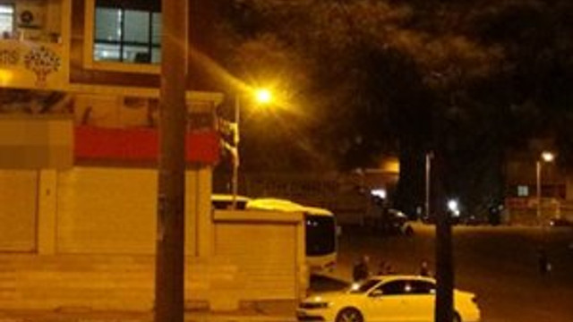 Diyarbakır'da HDP binalarına polis baskını