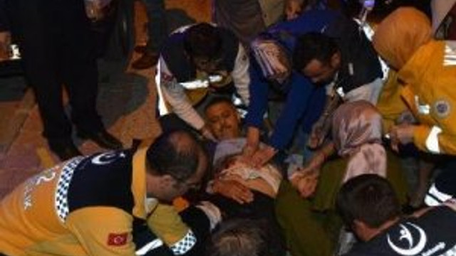 Düğün çıkışı ağabeyine kurşun yağdırdı: 4 yaralı