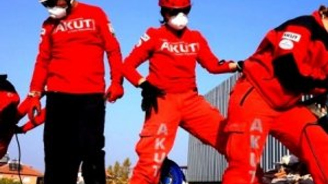 AKUT'tan merkezi tahliye etmesi istendi