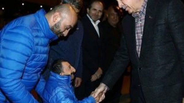 Erdoğan'dan Köksal Baba'ya oyuncak araba