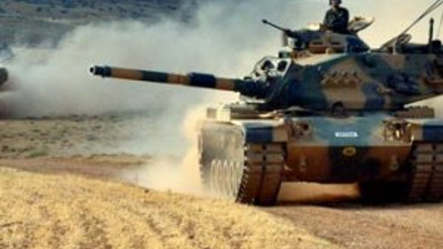 Türk tankları Suriye'ye girdi