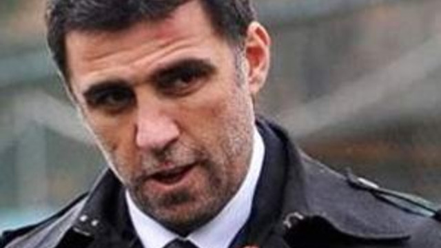 Hakan Şükür'ün evinden çıktı