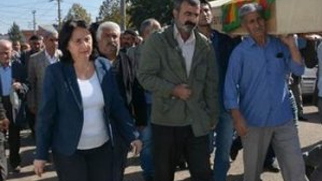 HDP'li vekil teröristin cenazesinde