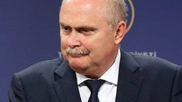 Irak'ın ikiyüzlülüğü ! Maaşları onlar ödemiş