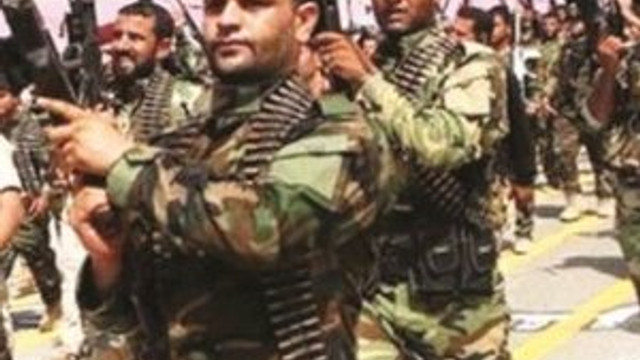 Asker kılığına girip...