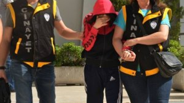 Üvey babasını öldüren kıza ev hapsi