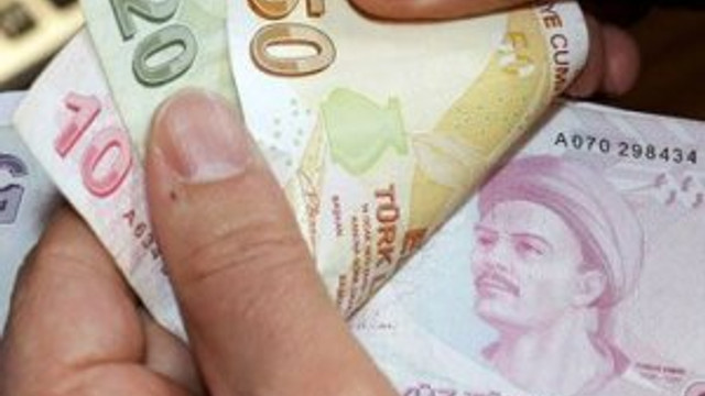 Zamlı maaşlar belli oldu ! Yeni yılda kim, ne kadar alacak ?