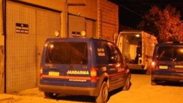 Babasını defalarca bıçaklayarak öldürdü !