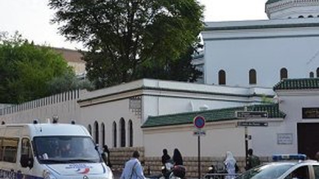 Fransa'da 4 cami daha kapatıldı