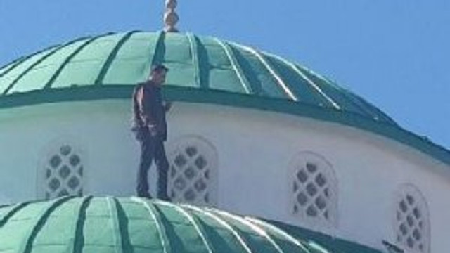 Cami kubbesinde intihar girişimi