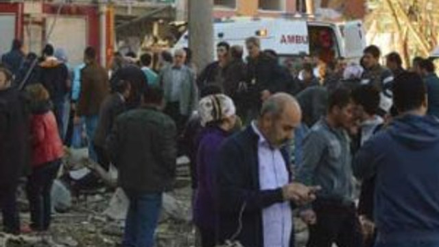 Diyarbakır patlamasının ardından gergin anlar