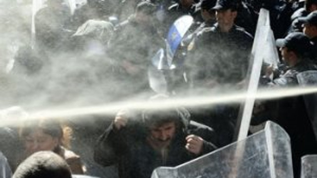Birçok ilde HDP protestosuna polis müdahalesi