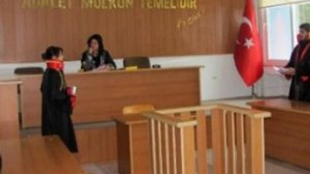 Mahkeme karıştı ! Avukatlar üzerine yürüdü