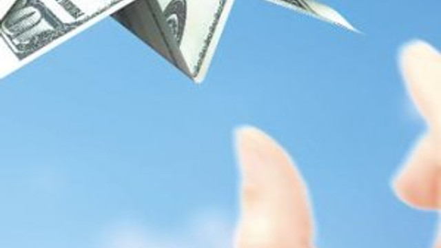Dolar aldı başını gidiyor ! Rekor üstüne rekor