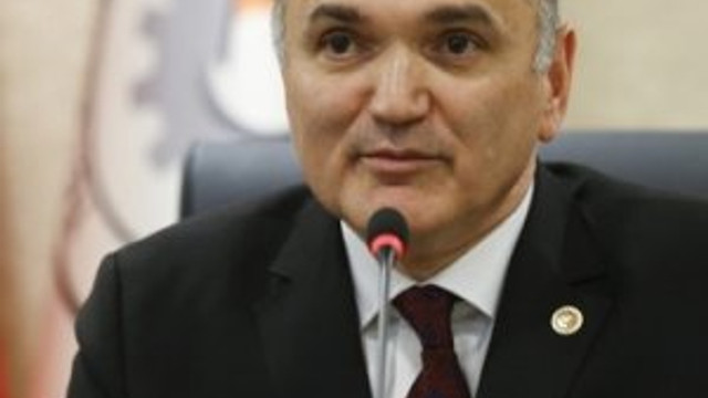 Bakan Özlü: ''Yanlış anlaşıldık amacımız yerli otomobil değil''
