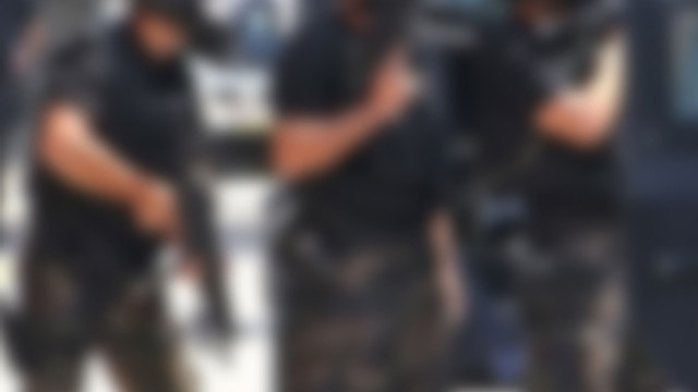 Polis üniformalı soygun ! 1.5 milyon dolar çaldılar