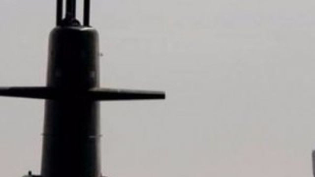 Rus gemileri Hollanda denizaltısını vuruyordu