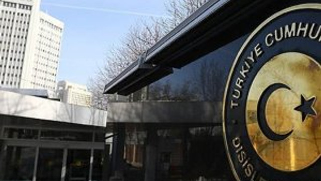 Mısır'da Türk vatandaşlarına 'sokağa çıkmayın' uyarısı