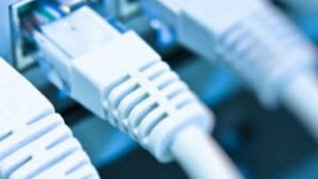 Müjdeyi Bakan verdi: İnternet ücretlerine indirim geliyor !