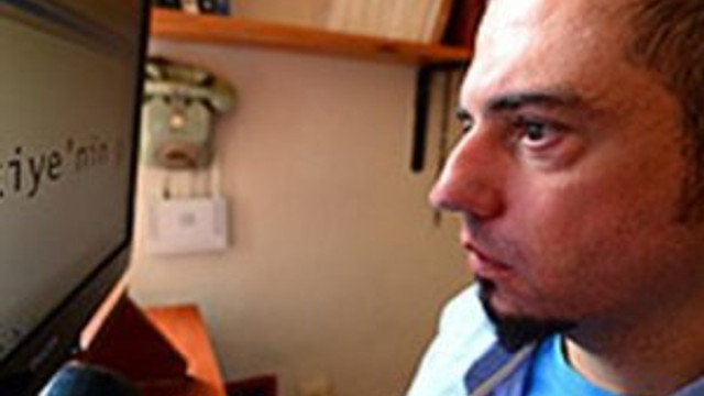 Duyularını kaybetti, duyguları kitap oldu