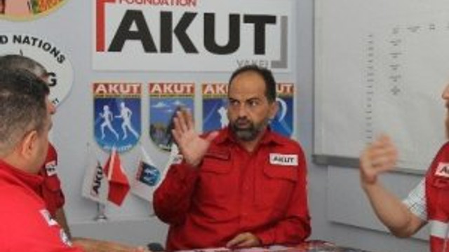 Nasuh Mahruki bırakıyor