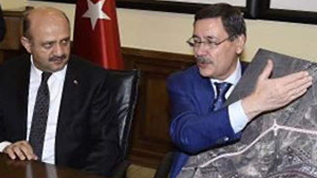 İmzalar atıldı ! ''Zırhlı Birlikler''in içinden geçecek