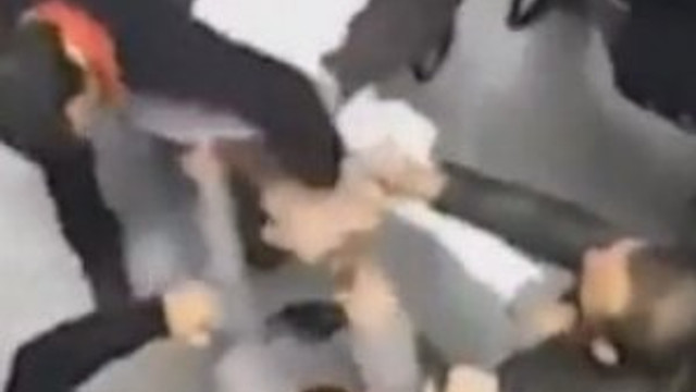AVM'de güvenlikçiye sivil polis dayağı