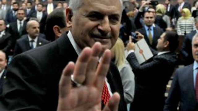 AK Parti'de teşkilatlara ''konuşmayın'' uyarısı
