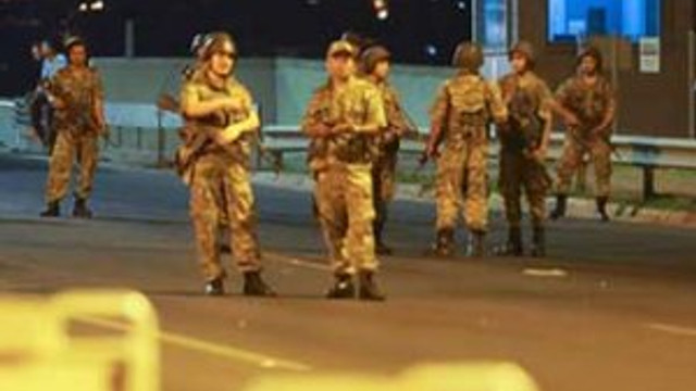''Gülen'in askeriyiz ! Canlı bomba olup...''