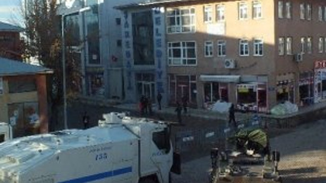 Malazgirt Belediyesi Eş Başkanları gözaltında