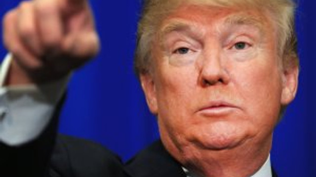 Trump'ın elini sıkan ilk lider o oldu