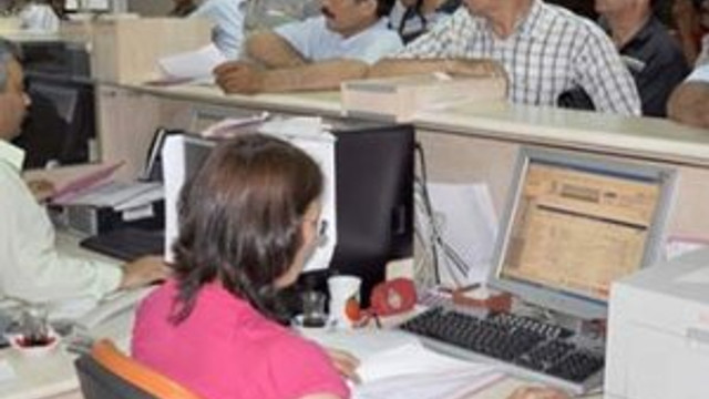 Kamudan ihraç edilen 8 bin kişi göreve iade edildi