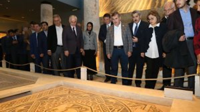 AK Parti Yerel Yönetim Başkanları Gaziantep'teydi