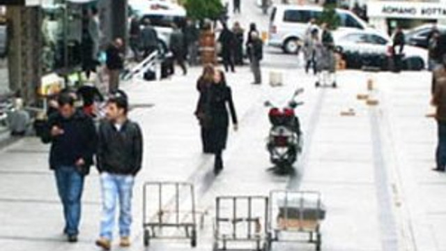 İlk kira indirimi Laleli'den geldi