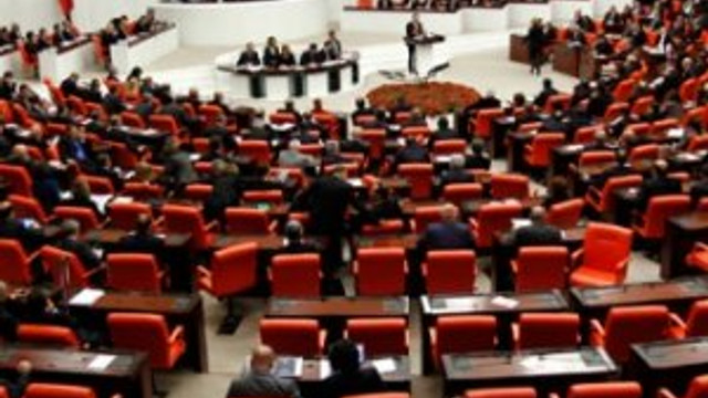 Cinsel istismar düzenlemesinin çıkarıldığı tasarı kabul edildi