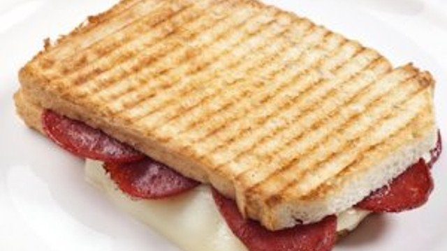 Boğazına tost parçası kaçan çocuk, 23 gün sonra öldü