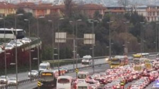 Köprüde şüpheli araç alarmı !
