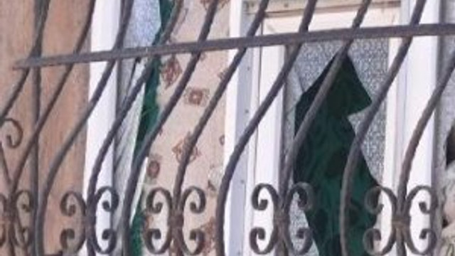 Bombayı çaydanlığa yerleştirmişler !