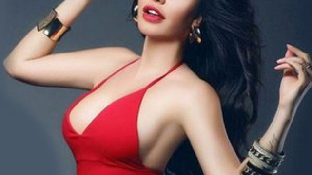 Ebru Polat'a 100 bin dolarlık teklif