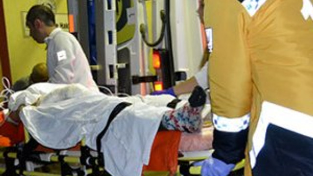 Boşanmak üzere olan eşini 8 yerinden bıçakladı