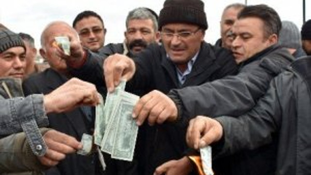 Besiciler dolar yaktı