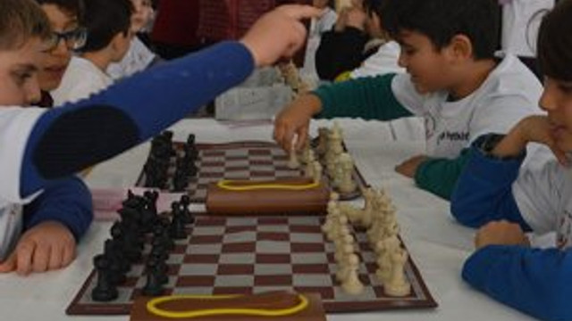 Satranç turnuvası için Cübbeli Ahmet alarmı