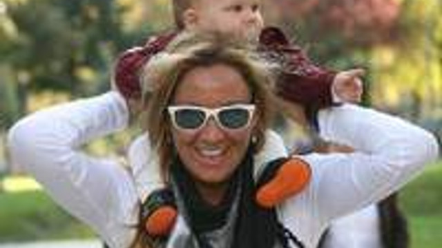 Cocudu Reklamda Oynatmak