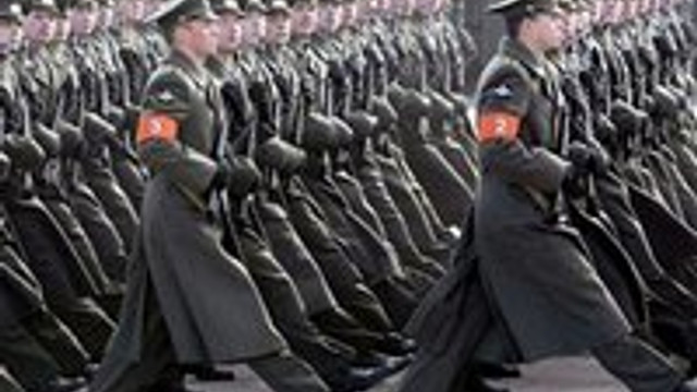 dunyanin ordusunu bir turk giydiriyor